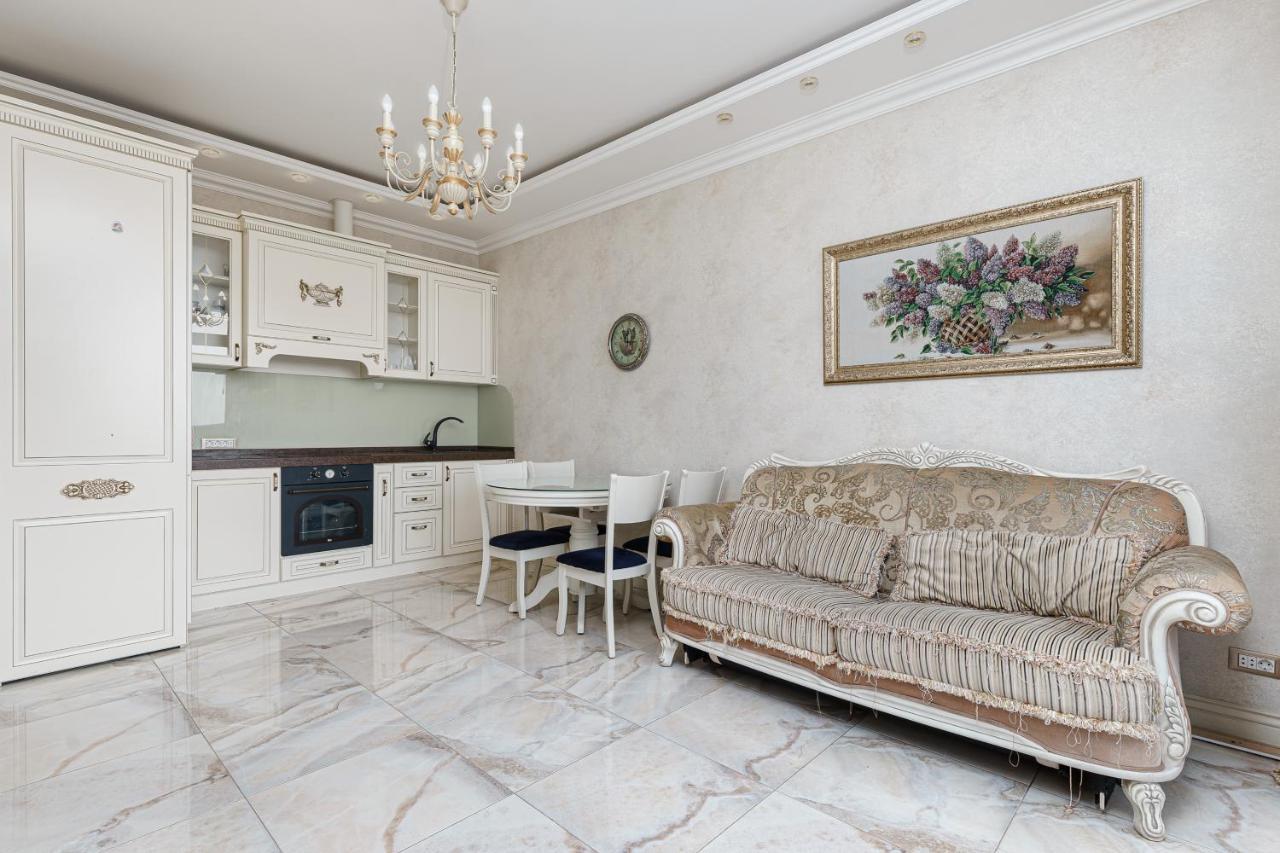 Greek Street Deluxe Apartment Odessa Eksteriør bilde