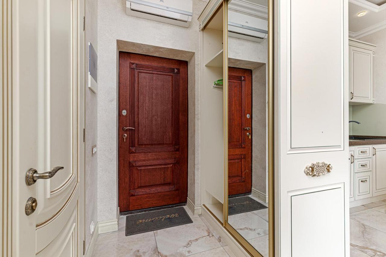 Greek Street Deluxe Apartment Odessa Eksteriør bilde